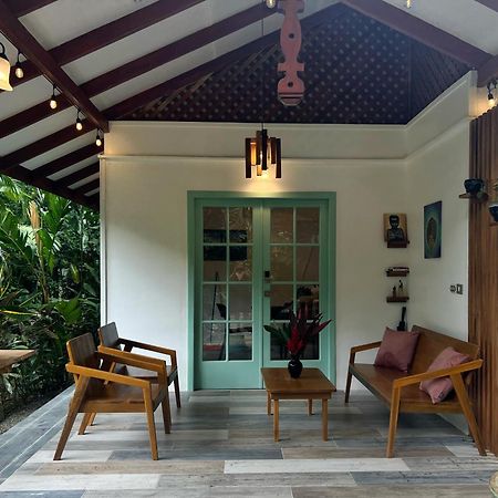 Geckoes Lodge Cocles Exterior photo