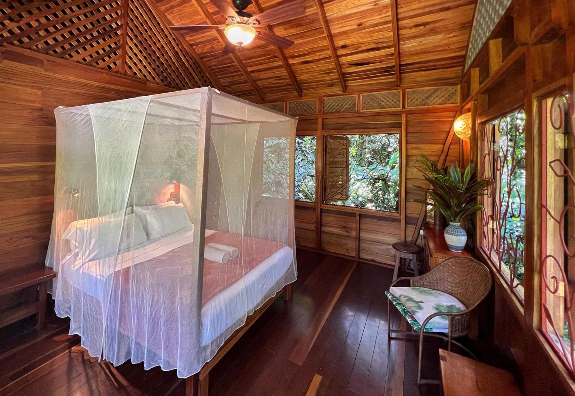 Geckoes Lodge Cocles Exterior photo