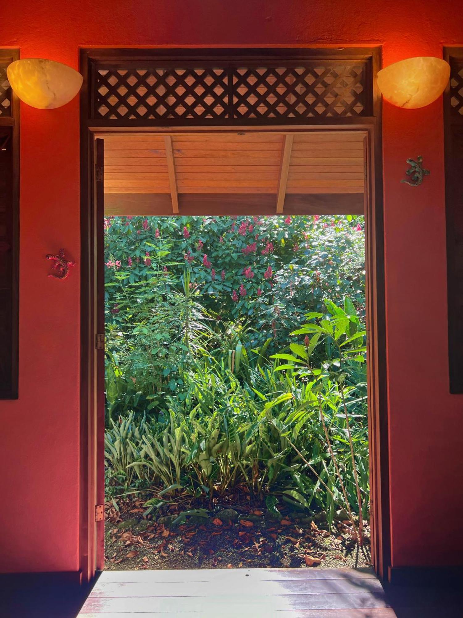 Geckoes Lodge Cocles Exterior photo