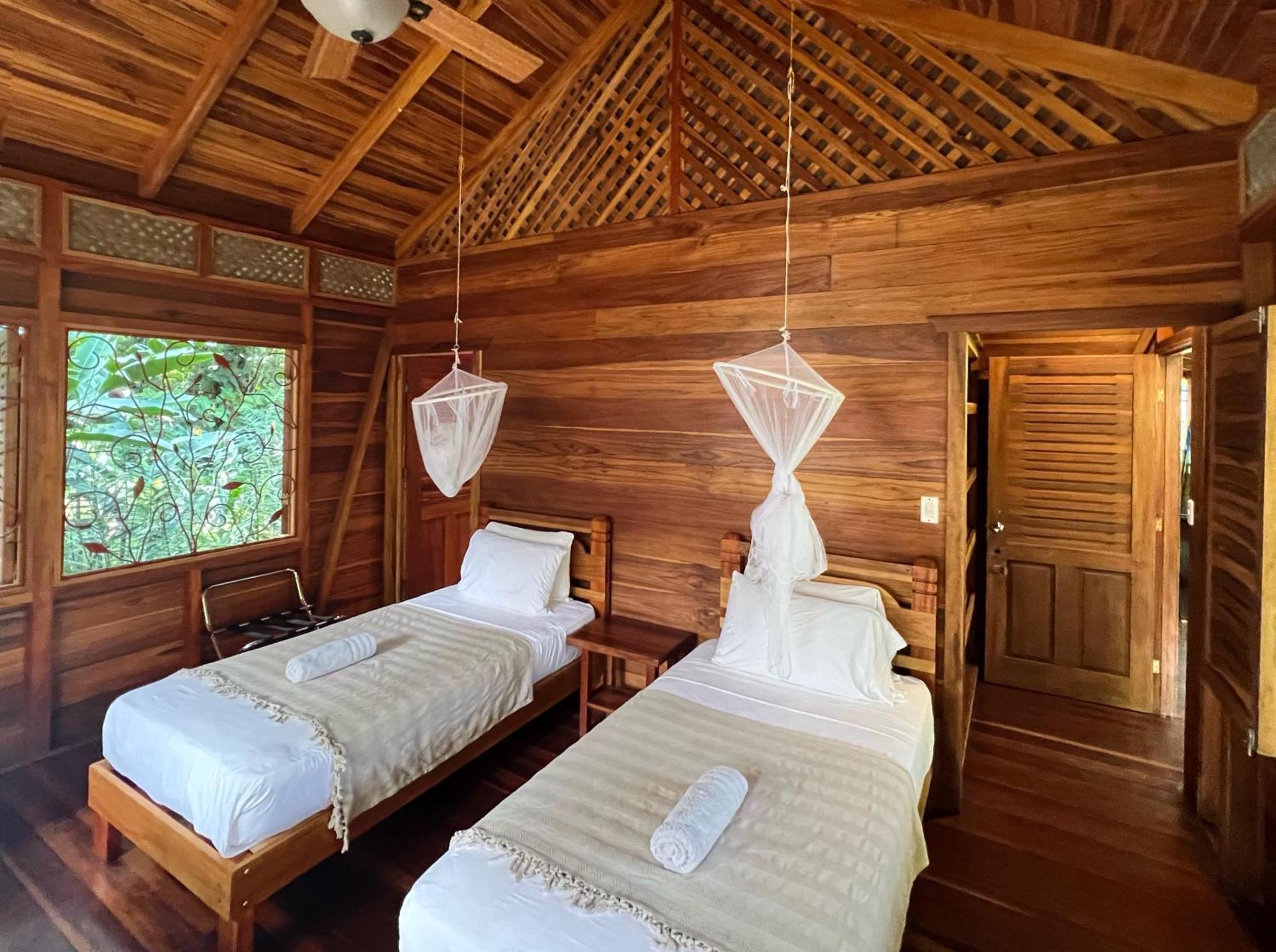 Geckoes Lodge Cocles Exterior photo