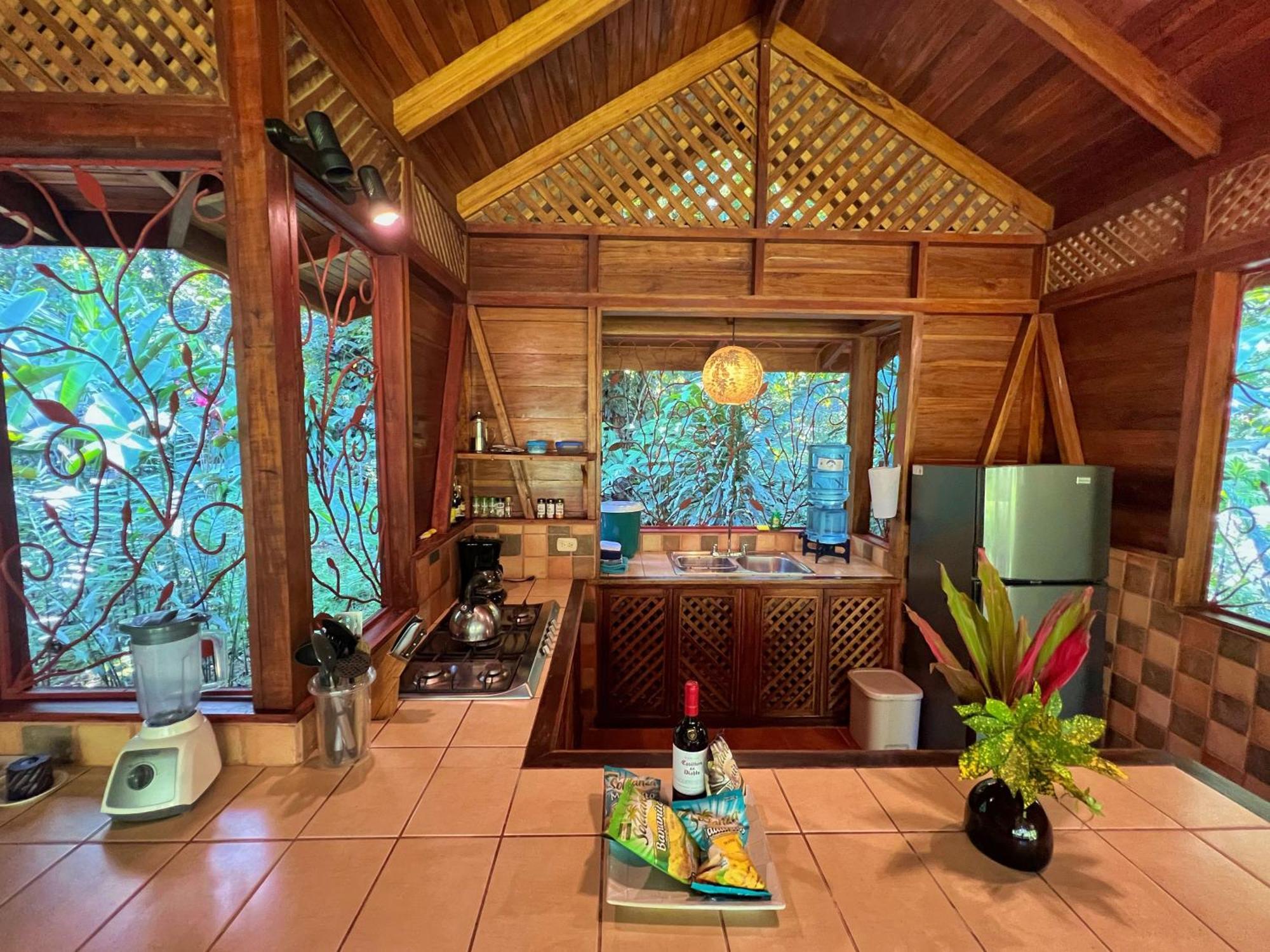 Geckoes Lodge Cocles Exterior photo