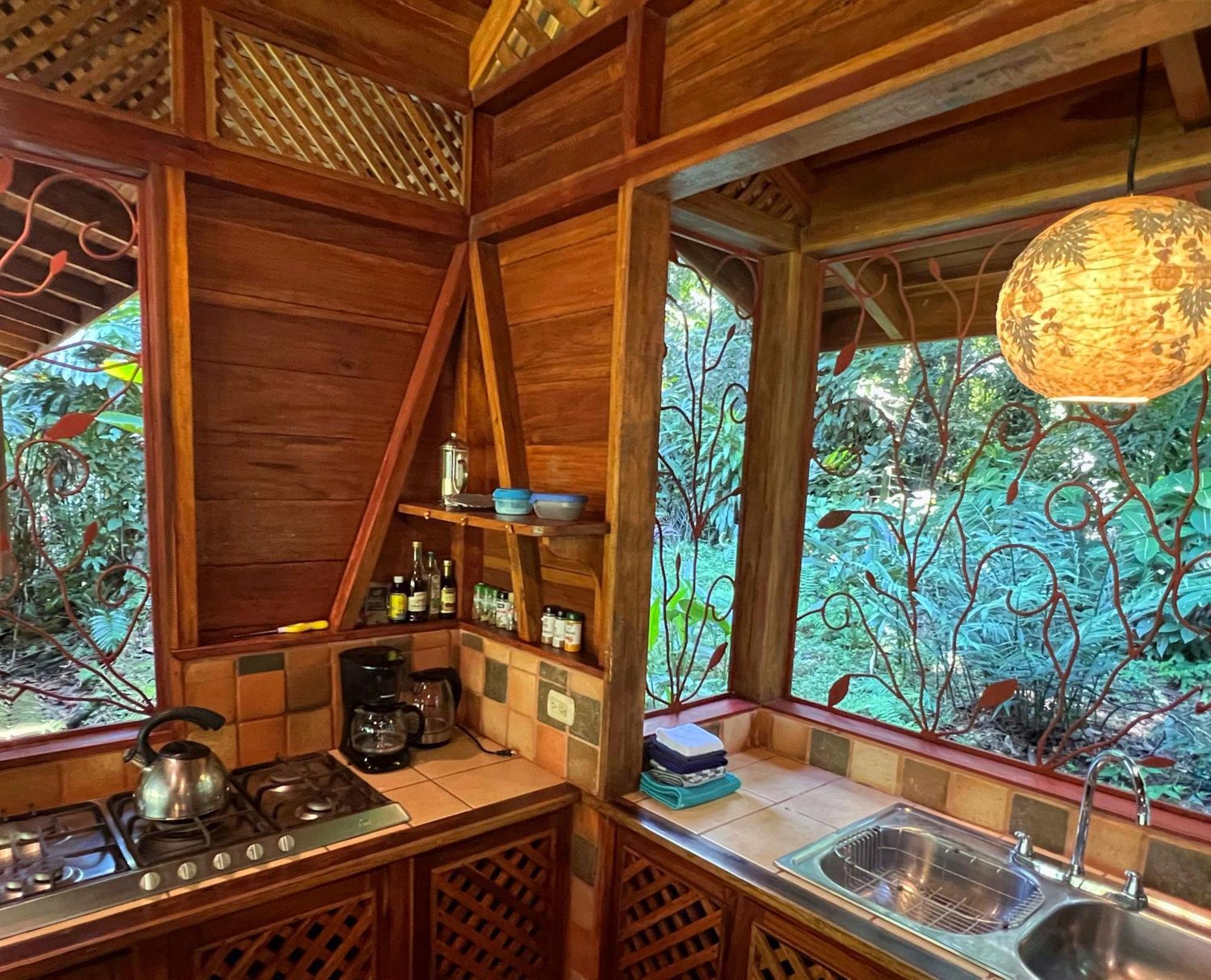 Geckoes Lodge Cocles Exterior photo
