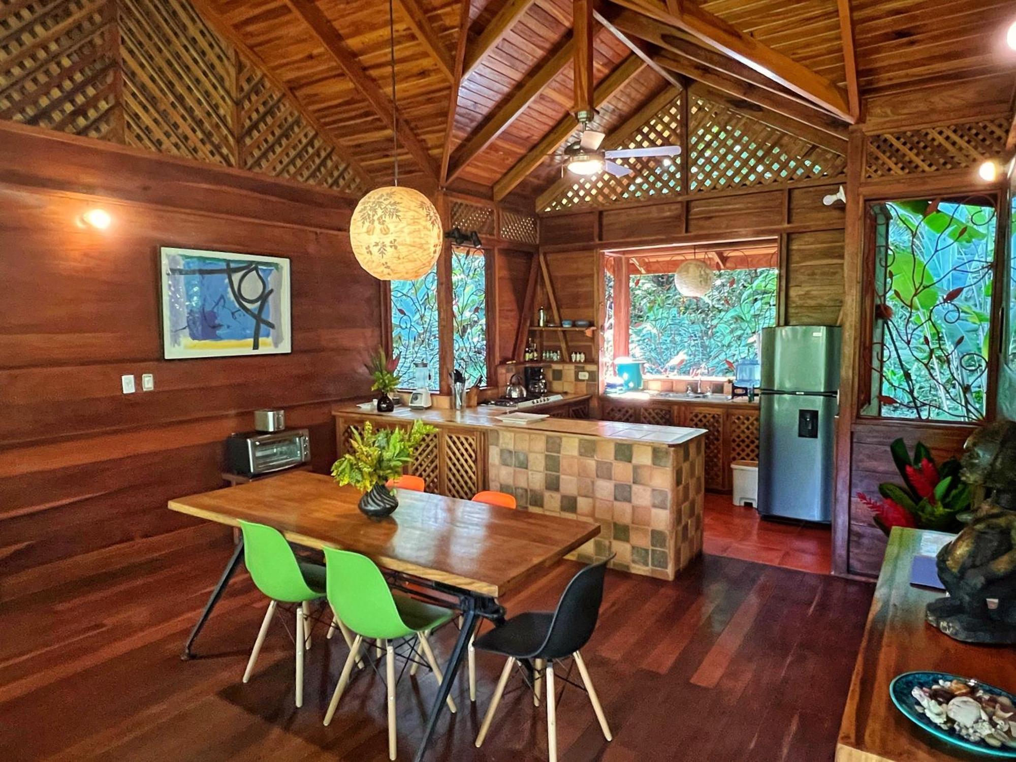 Geckoes Lodge Cocles Exterior photo