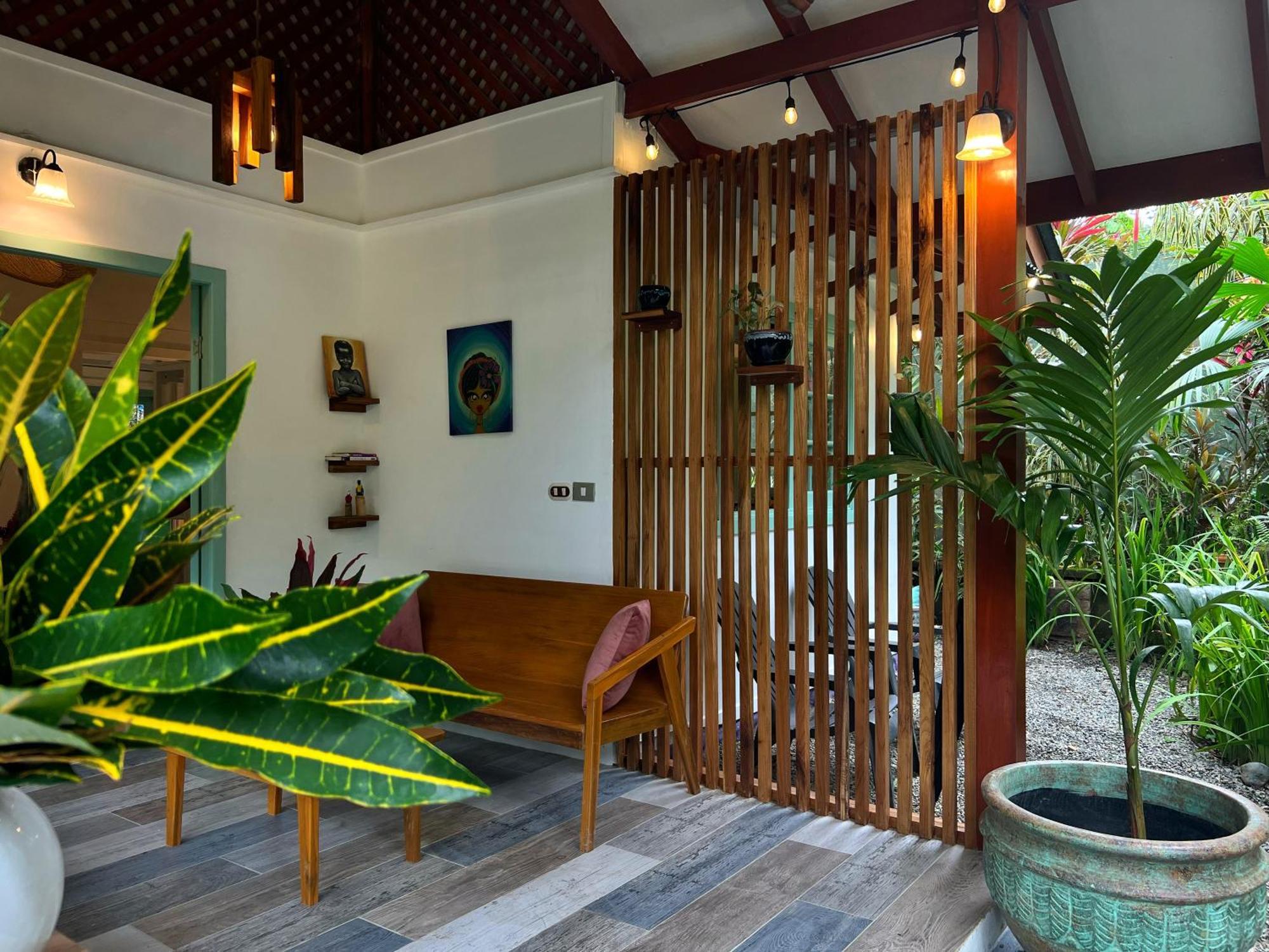 Geckoes Lodge Cocles Exterior photo
